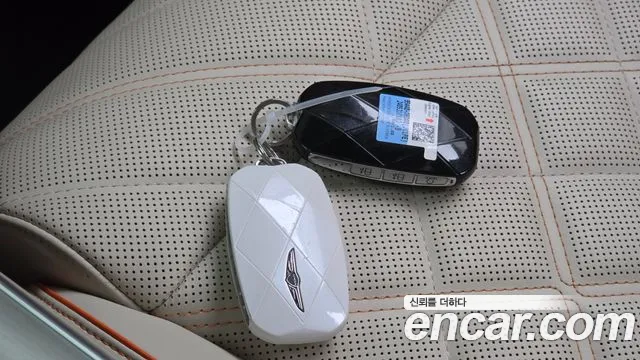 Genesis GV70 — Фото автомобиля 23