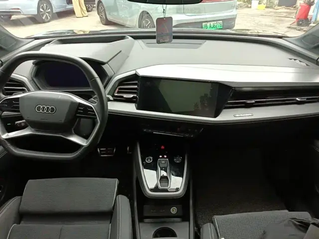 Audi Q5 e-tron — Фото автомобиля 9