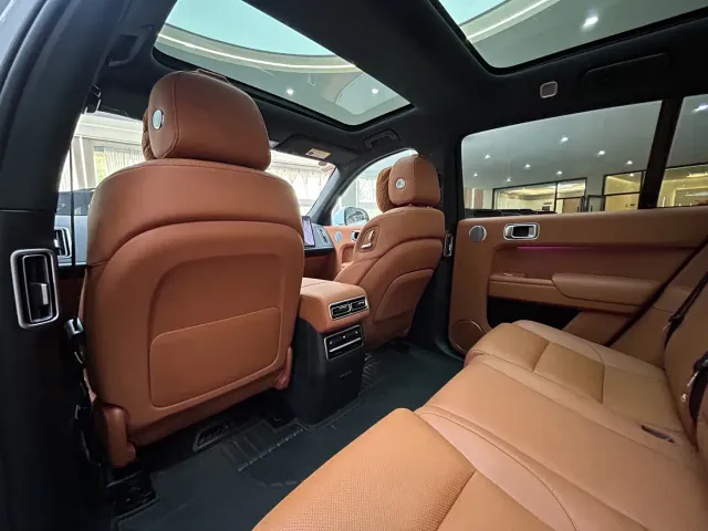 Li Auto L7 — Фото автомобиля 11