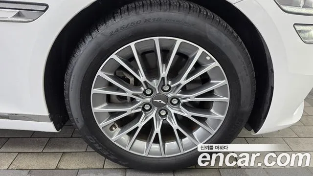 Genesis G80 Бензин 2.5 турбо AWD — Фото автомобиля 18