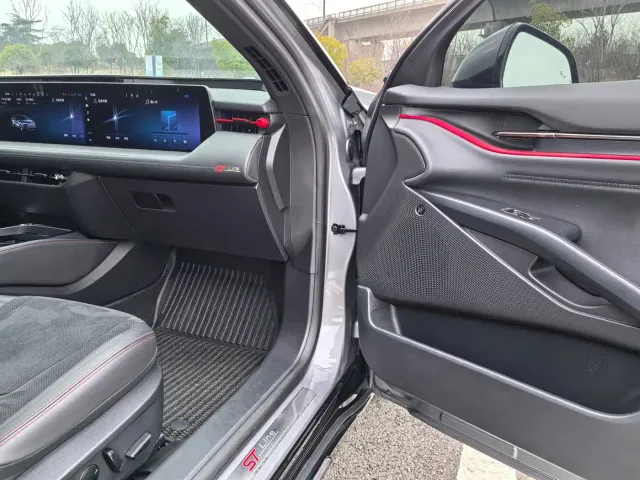 Ford Mondeo — Фото автомобиля 15