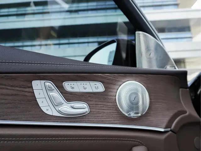 Mercedes-Benz E-Class — Фото автомобиля 14