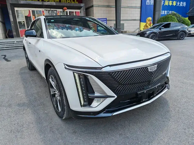 Cadillac Lyriq — Фото автомобиля 9