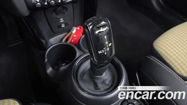 Mini Cooper Convertible — Фото автомобиля 9