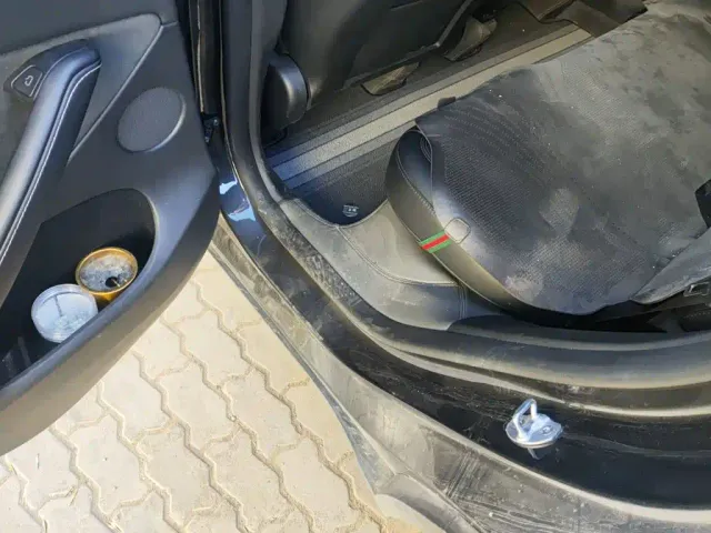 Tesla Model Y — Фото автомобиля 14