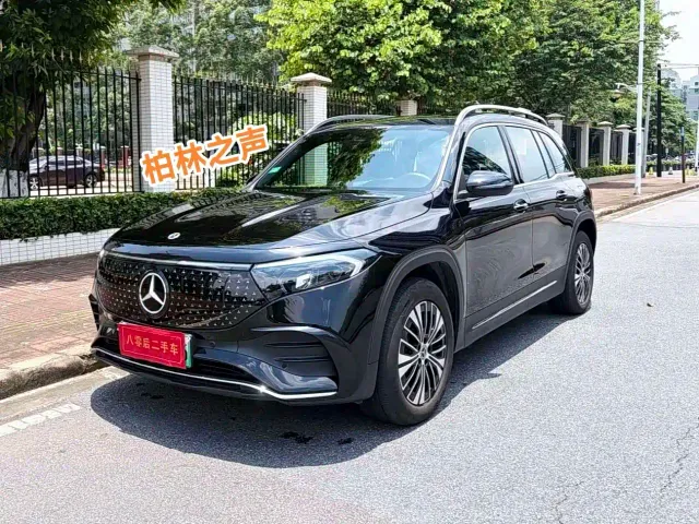 Фотография автомобиля — Mercedes-Benz EQB