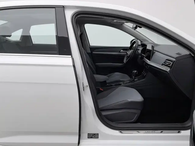 Volkswagen Lavida — Фото автомобиля 23
