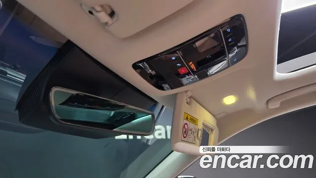 Hyundai Grandeur Grandeur (GN7) 2.5 Бензин 2WD — Фото автомобиля 27