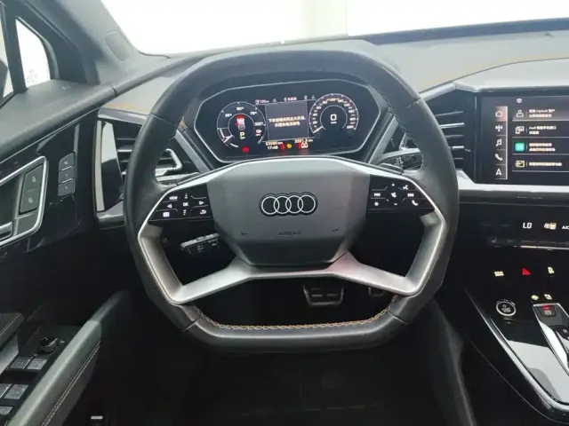 Audi Q4 e-tron — Фото автомобиля 15