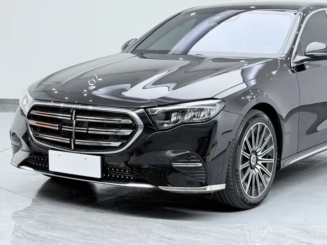 Mercedes-Benz E-Class — Фото автомобиля 10