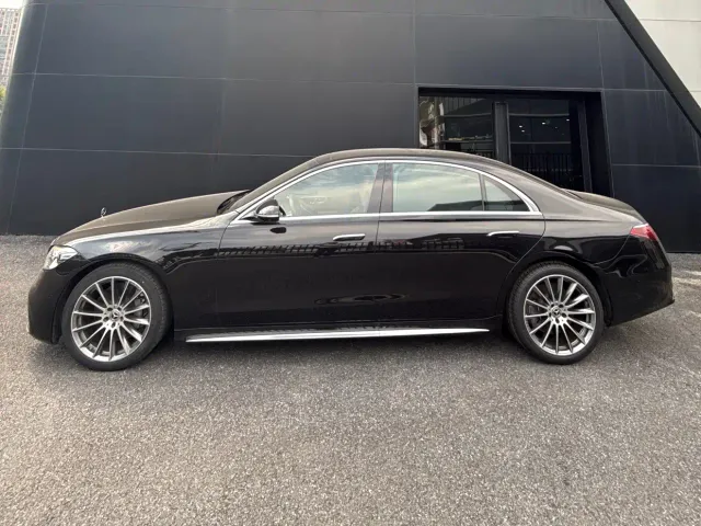 Mercedes-Benz S-Class — Фото автомобиля 3