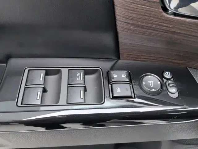 Honda Odyssey — Фото автомобиля 9
