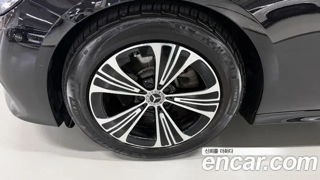 Mercedes-Benz E-Class — Фото автомобиля 10