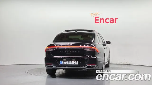 Hyundai Grandeur Grandeur (New) — Фото автомобиля 4