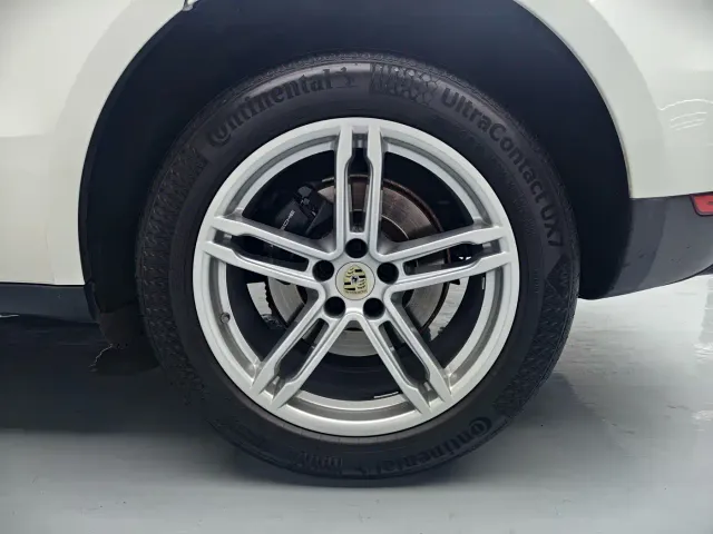 Porsche Macan — Фото автомобиля 12