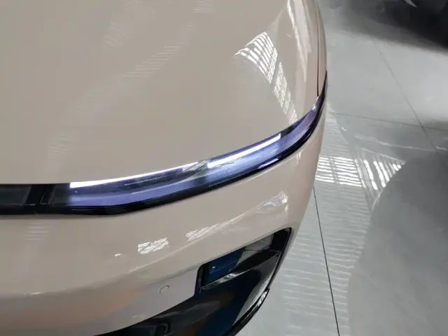 Leapmotor B01 — Фото автомобиля 5