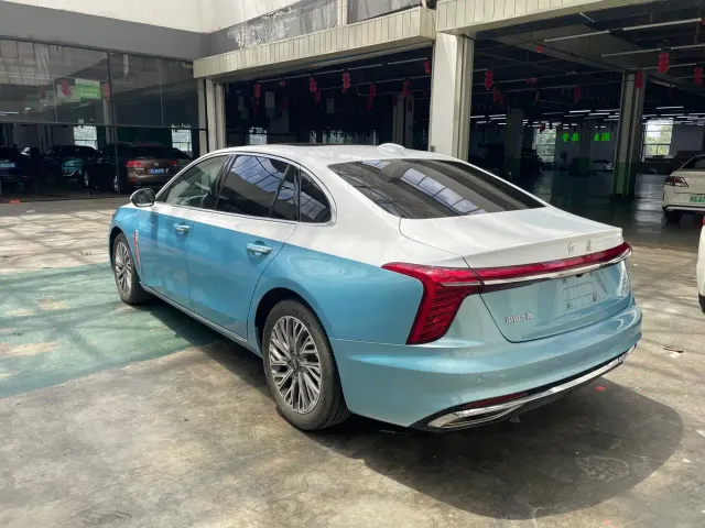 Hongqi H5 — Фото автомобиля 10