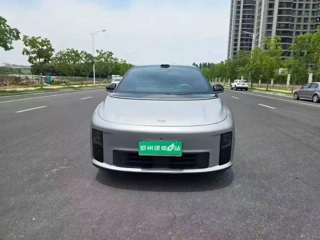 Li Auto i6 — Фото автомобиля 2
