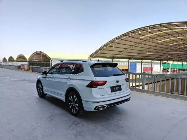Volkswagen Tiguan L — Фото автомобиля 4