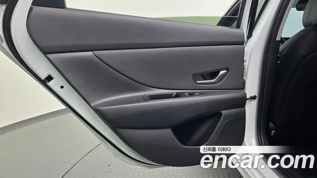 Hyundai AVANTE Avante (CN7) — Фото автомобиля 21