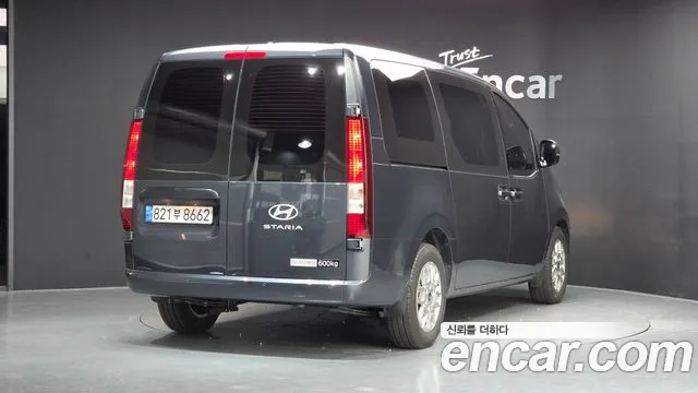 Hyundai Staria — Фото автомобиля 2