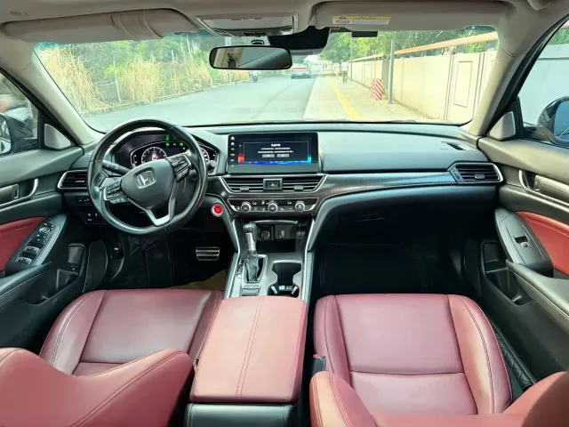 Honda Accord — Фото автомобиля 4