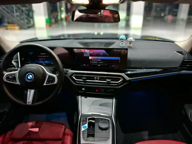 BMW i3 — Фото автомобиля 10