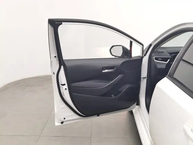 Toyota Corolla — Фото автомобиля 8
