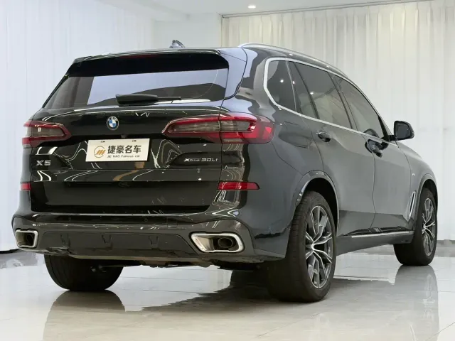 BMW X5 — Фото автомобиля 15