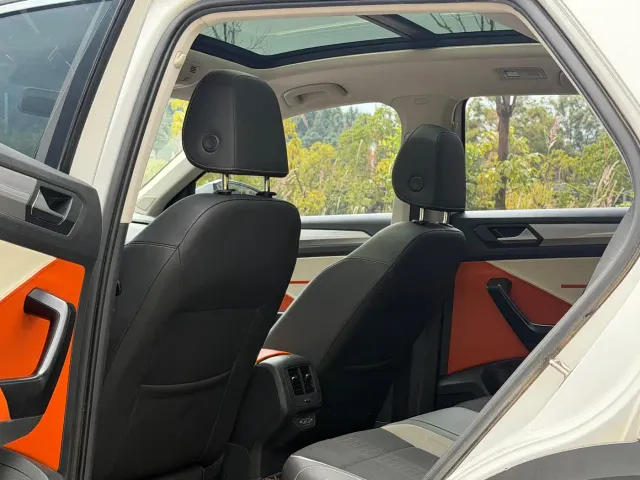 Volkswagen T-Roc — Фото автомобиля 7
