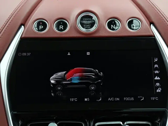 Aston Martin DBX — Фото автомобиля 18