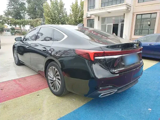 Buick LaCrosse — Фото автомобиля 4