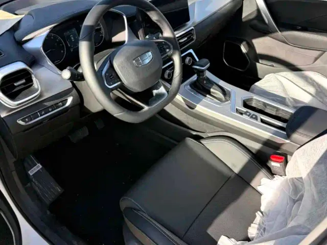 Geely Binyue — Фото автомобиля 7