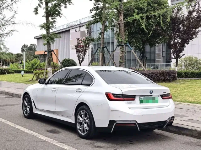 BMW i3 — Фото автомобиля 7