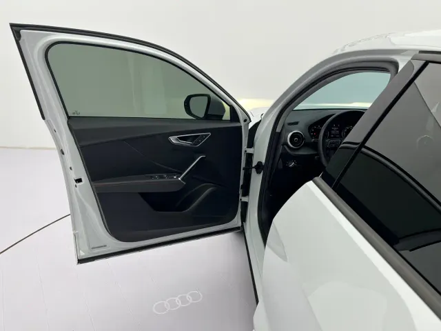 Audi Q2L — Фото автомобиля 22