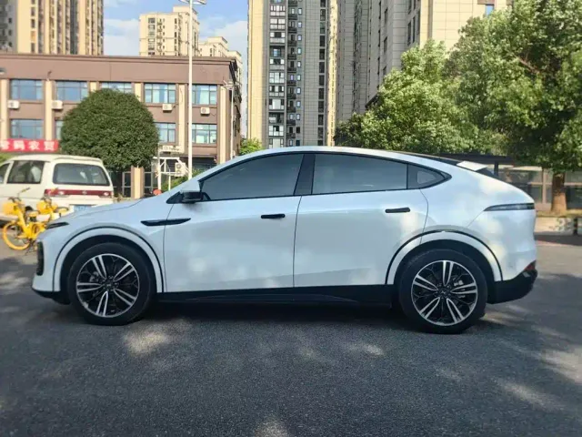 Xpeng G6 — Фото автомобиля 11