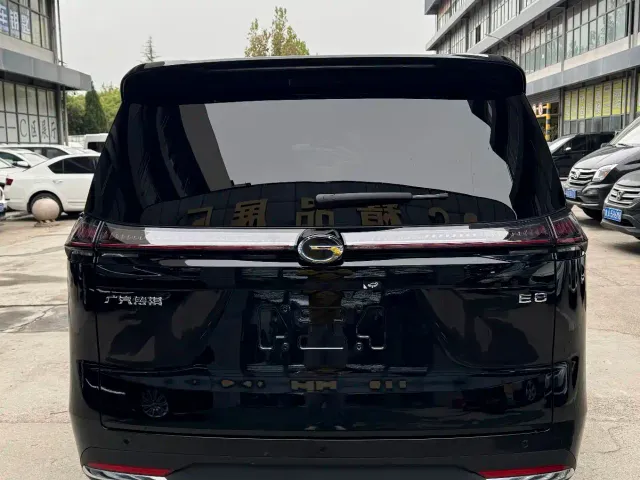 GAC Trumpchi E8 — Фото автомобиля 10