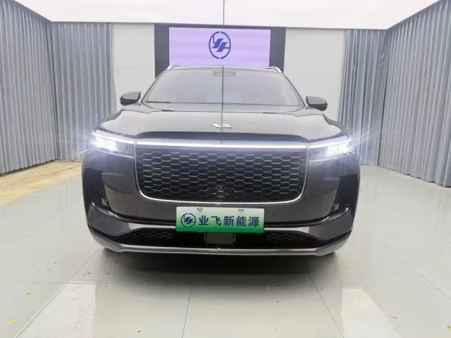 Li Auto ONE — Фото автомобиля 2