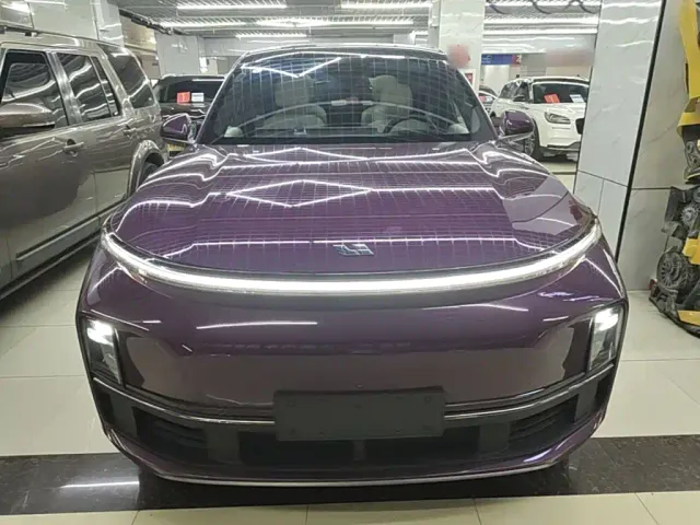 Li Auto L8 — Фото автомобиля 2