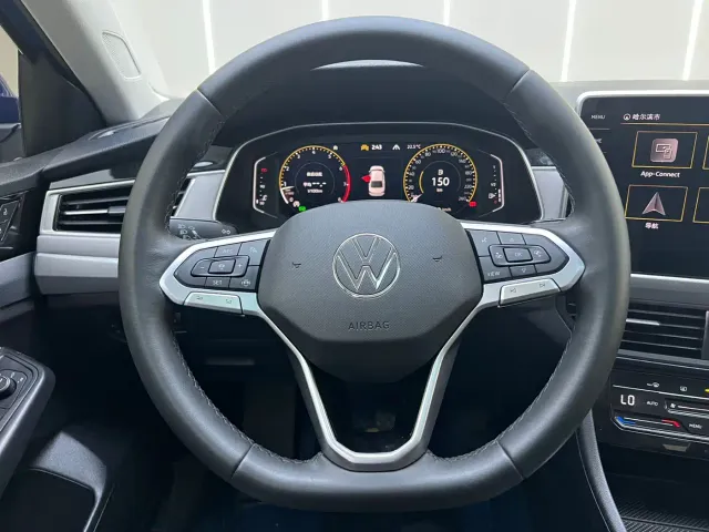 Volkswagen Bora — Фото автомобиля 5