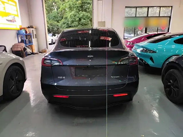 Tesla Model Y — Фото автомобиля 5