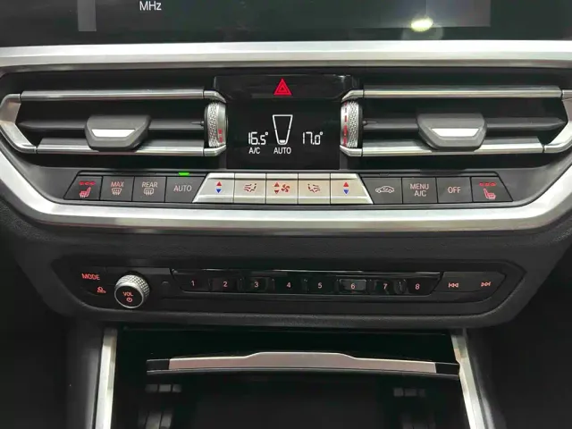 BMW 3 Series — Фото автомобиля 9