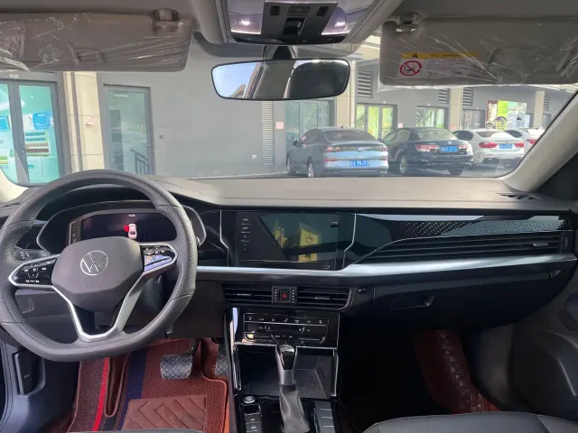 Volkswagen Passat — Фото автомобиля 12