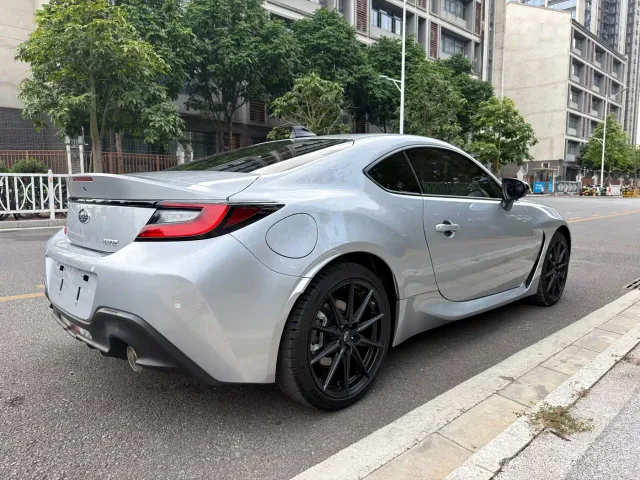Subaru BRZ — Фото автомобиля 6