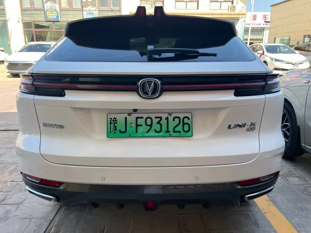 Changan UNI-K iDD — Фото автомобиля 10