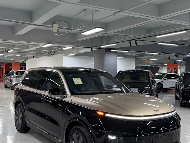Li Auto L9 — Фото автомобиля 3