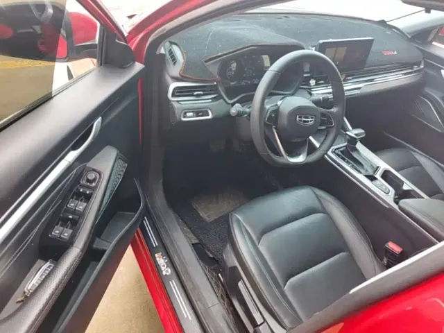 Geely Emgrand — Фото автомобиля 15