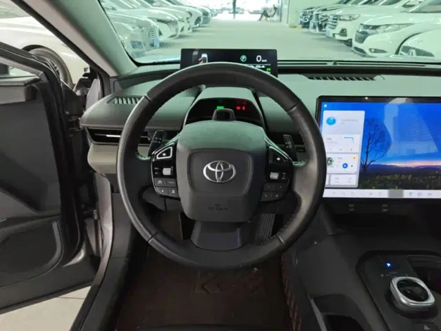 Toyota bZ5 — Фото автомобиля 10