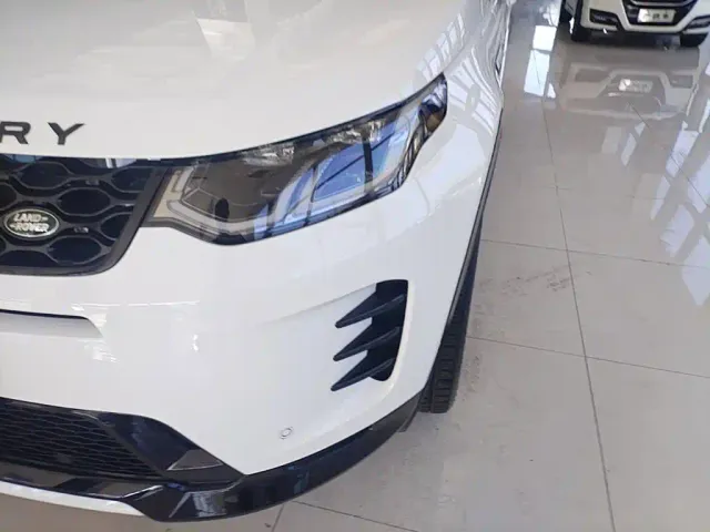 Land Rover Discovery Sport — Фото автомобиля 17