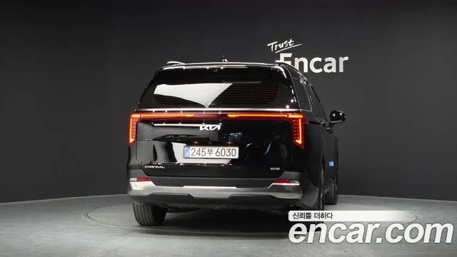 Kia Carnival 4th Gen — Фото автомобиля 4